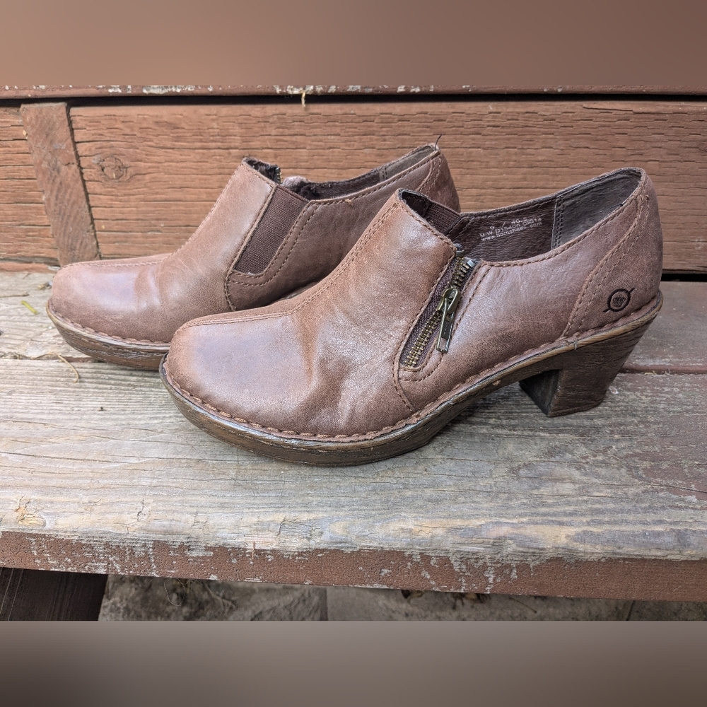 Born Size 9-Women's Brown Clog Heels w/zipper